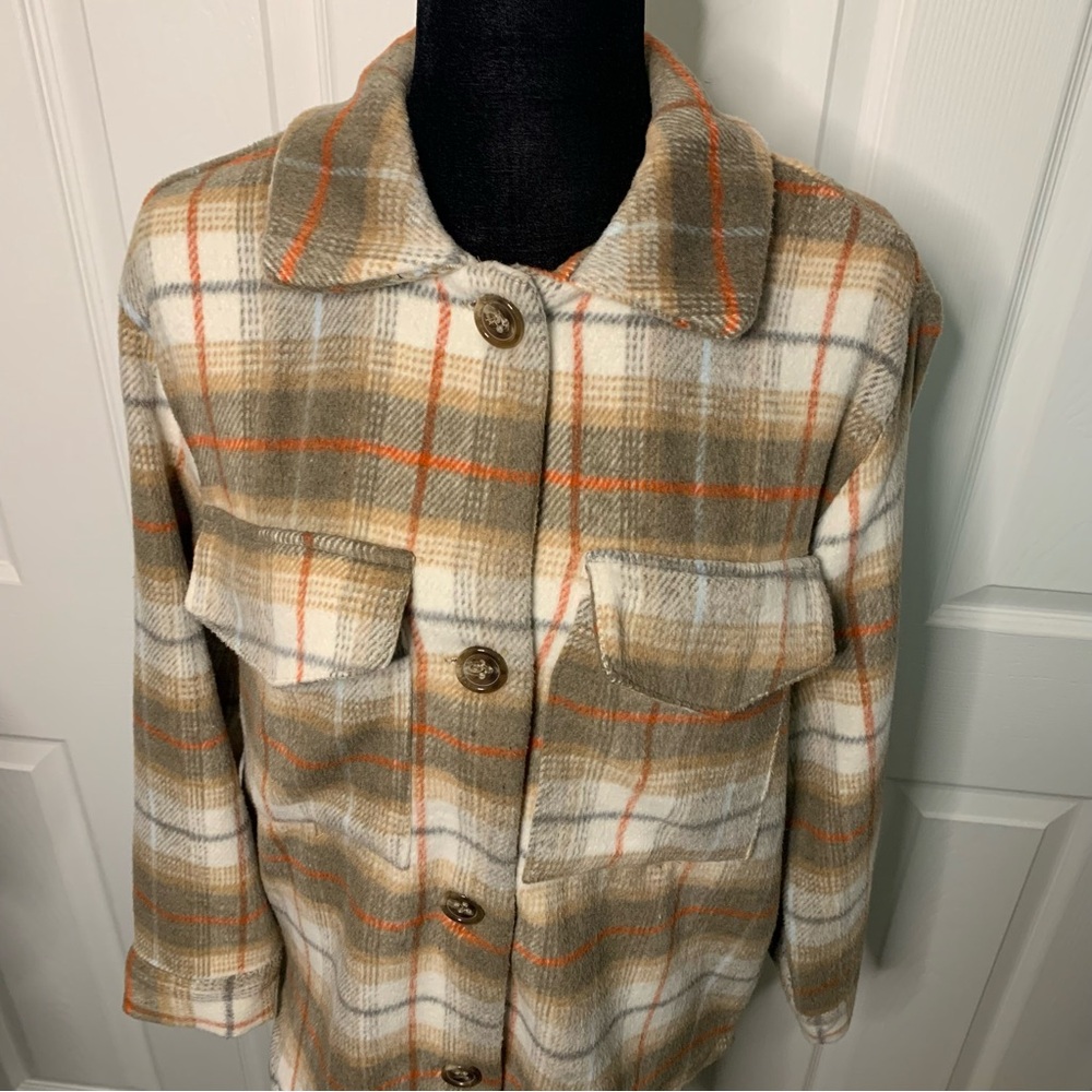 Charlotte Russe Tan Plaid Shacket Jacket - Picture 2 of 8